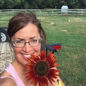 Meet your Posher, Suzanne